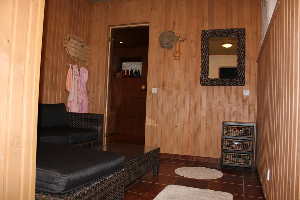 Krapi Guesthouse Treimani Exterior photo
