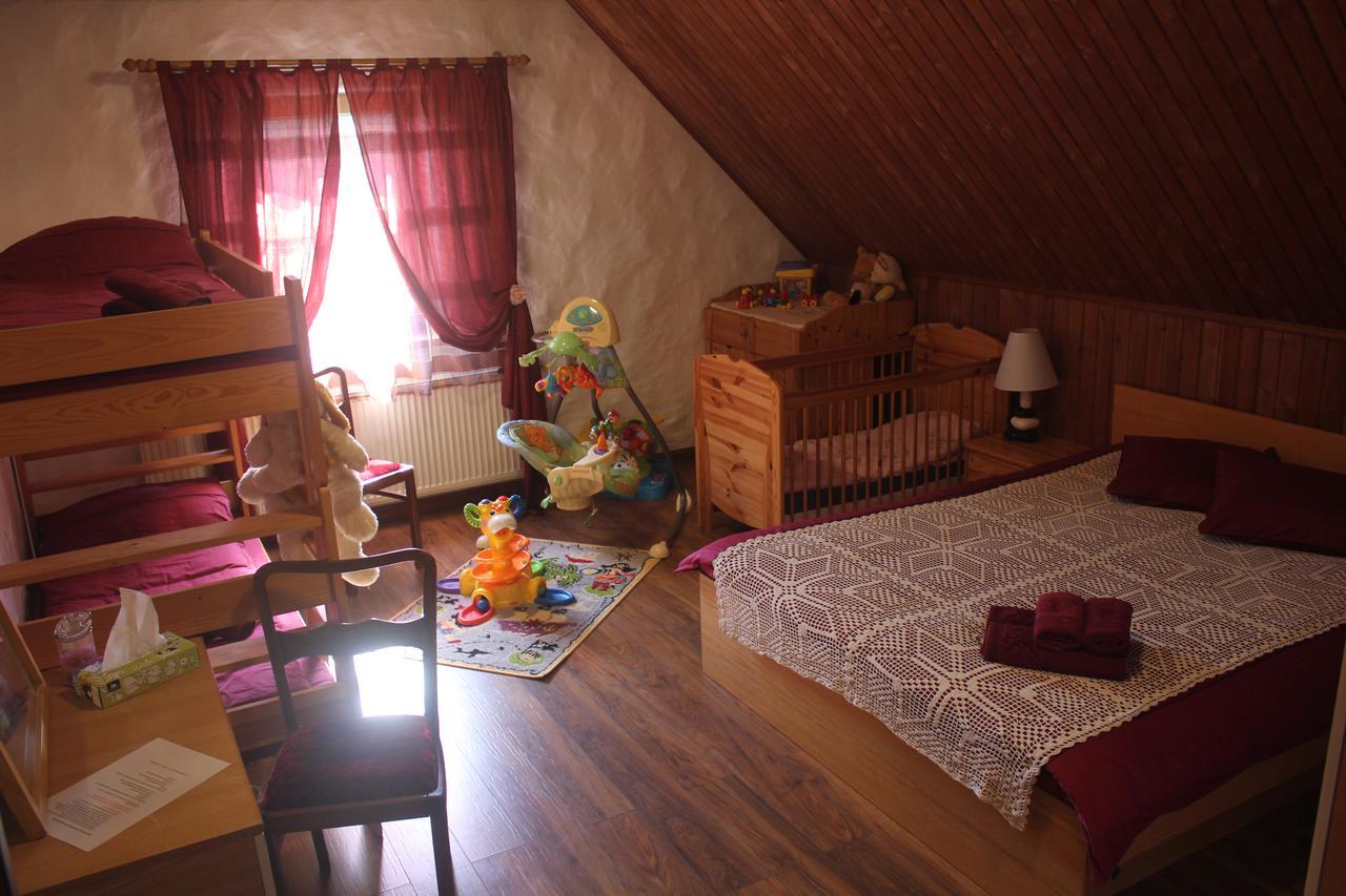 Krapi Guesthouse Treimani Exterior photo
